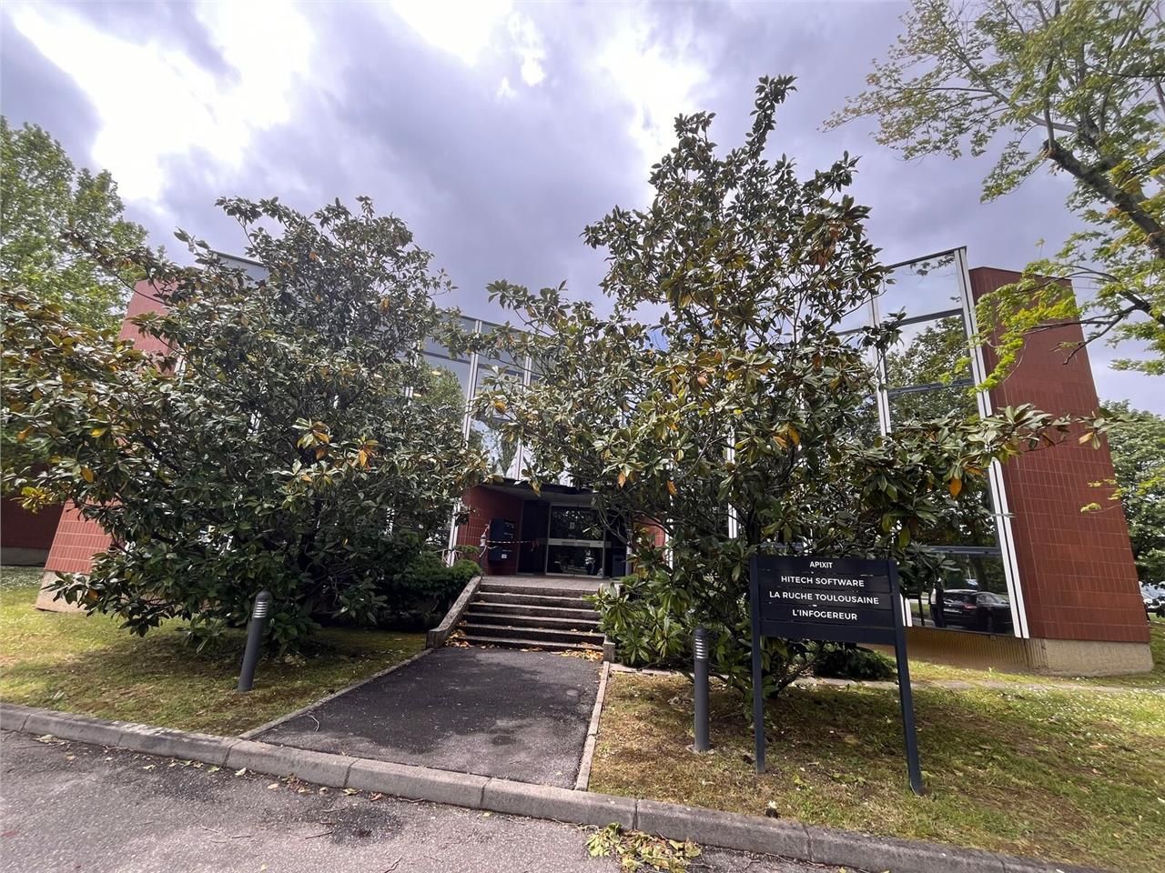 Nous vous proposons des surfaces de bureaux à la 