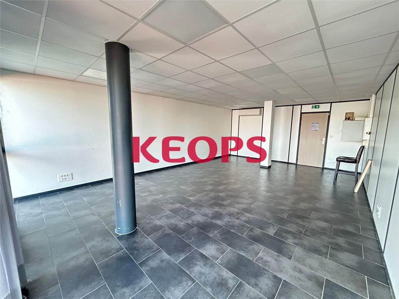Bureau à vendre sur la commune de ST-JEAN au sein