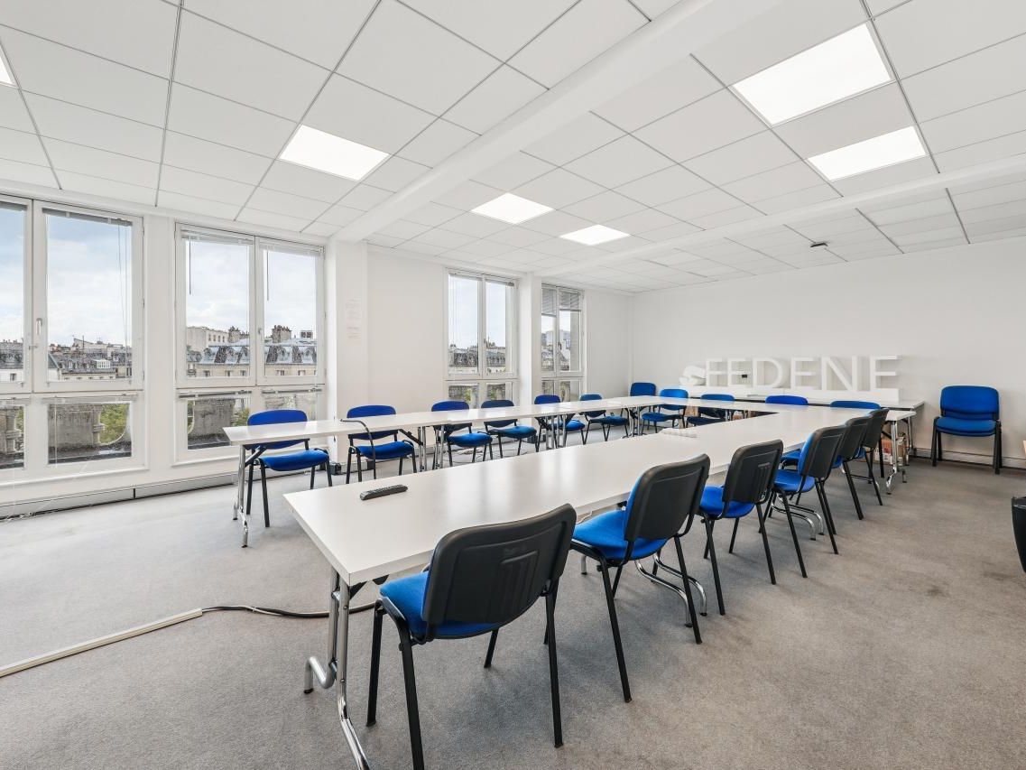 703 m² pour ce bureaux en location à Paris