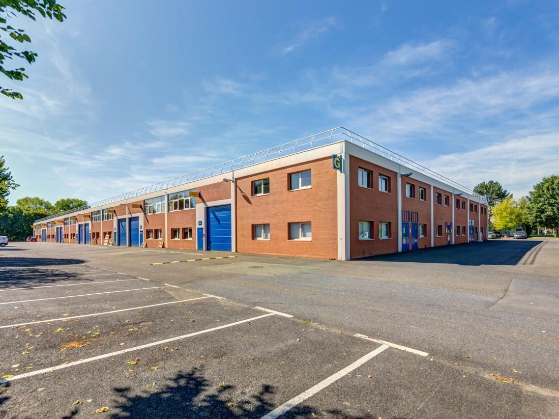 Location Activité 2836 m² divisibles 95310 Saint-ouen-l'aumône