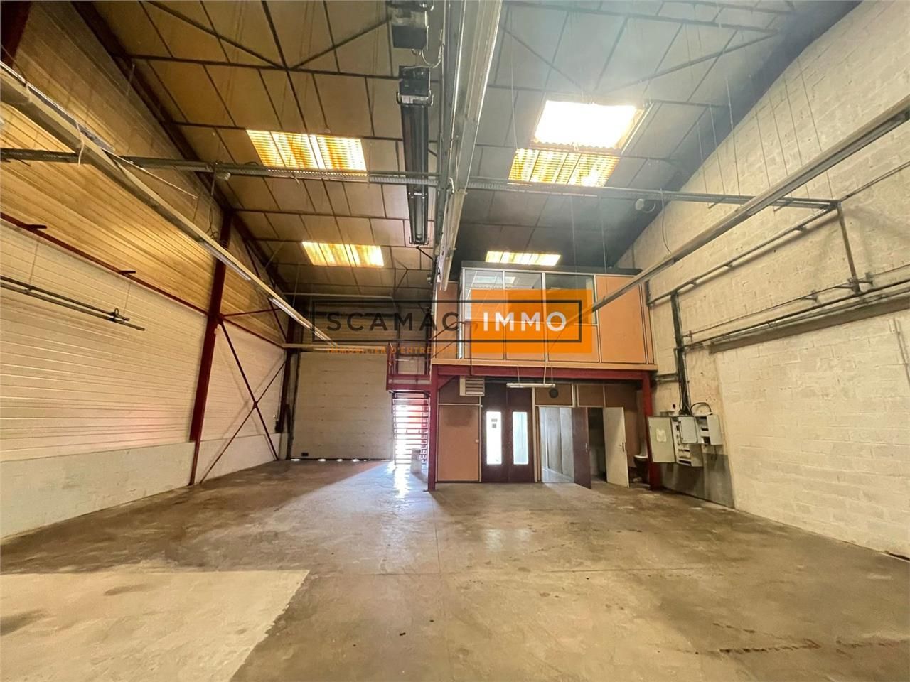 Local d'activités de 400m²