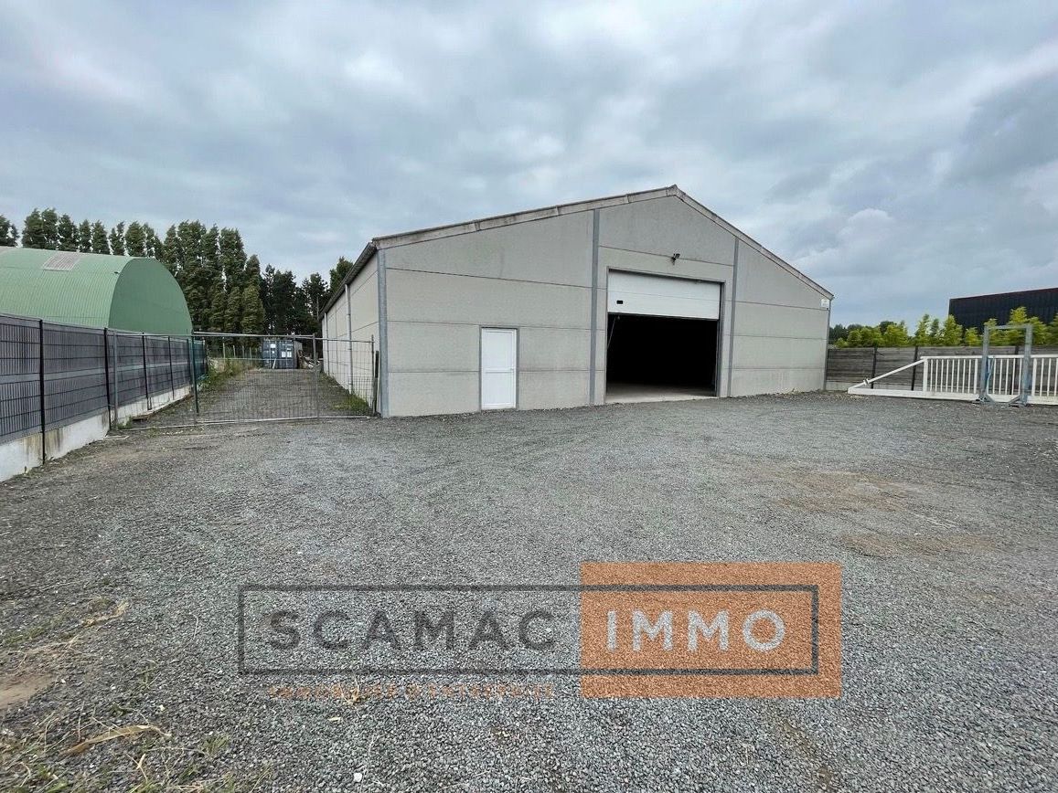 Location Entrepôt 435 m² non divisibles