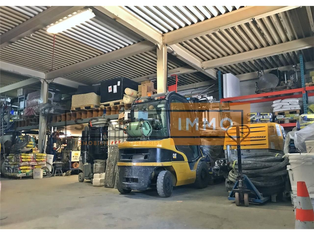 Local d'activités de 345m²