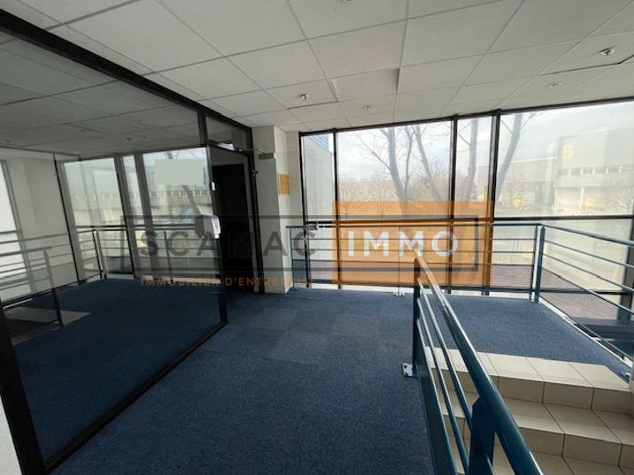 Location Bureaux 307 m² non divisibles