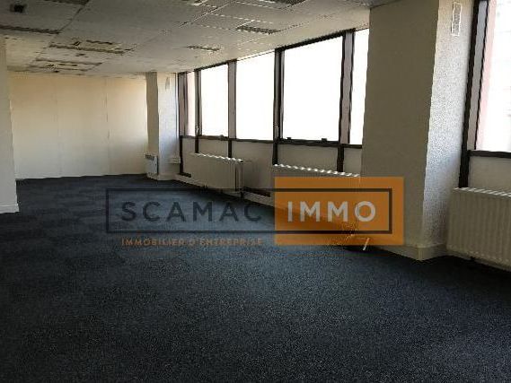 Bureau de 690m²
