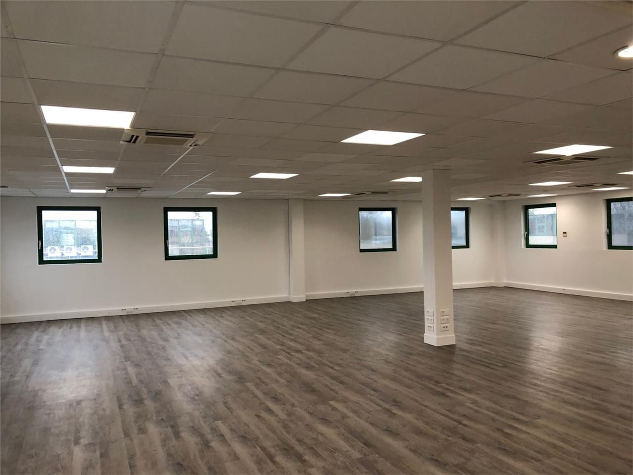 Location Bureaux 181 m² non divisibles