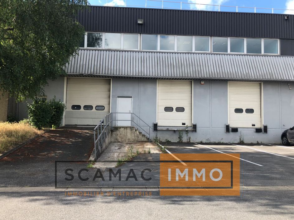 Local d'activités de 1436m²