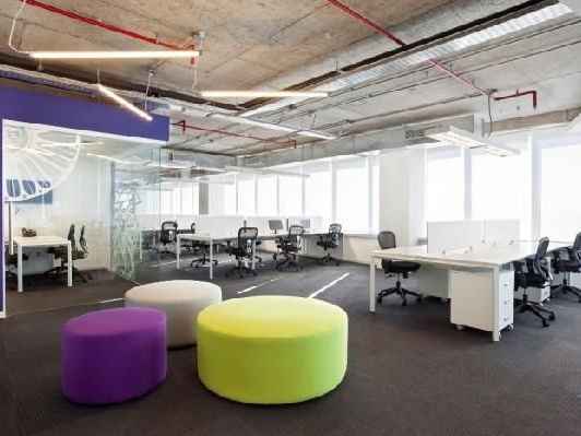 Location Entrepôt 12610 m² non divisibles