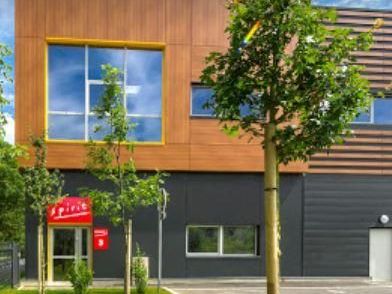 Location Local d'activités 2744 m² non divisibles