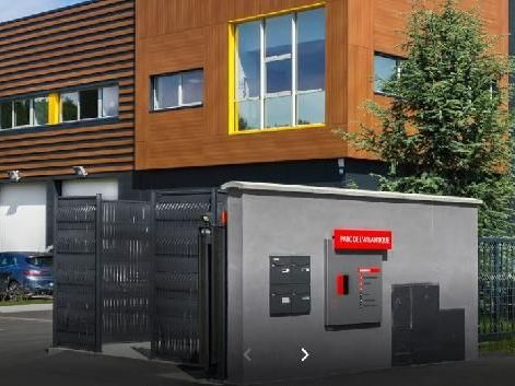 Local d'activités de 2744m²