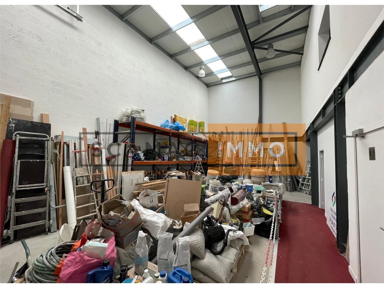 Local d'activités de 203m²