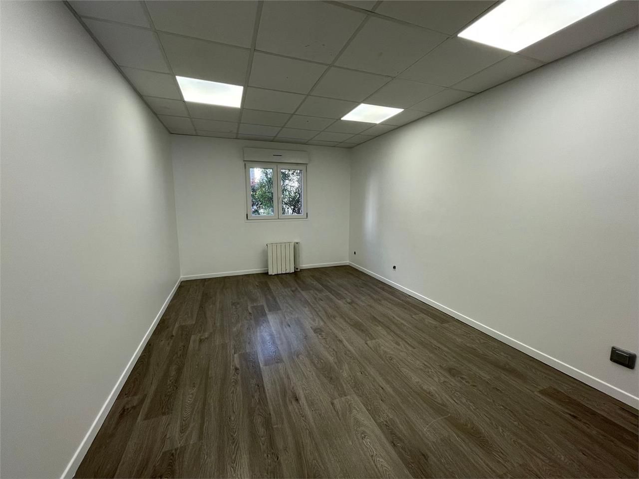 Vente Bureaux 176 m² non divisibles