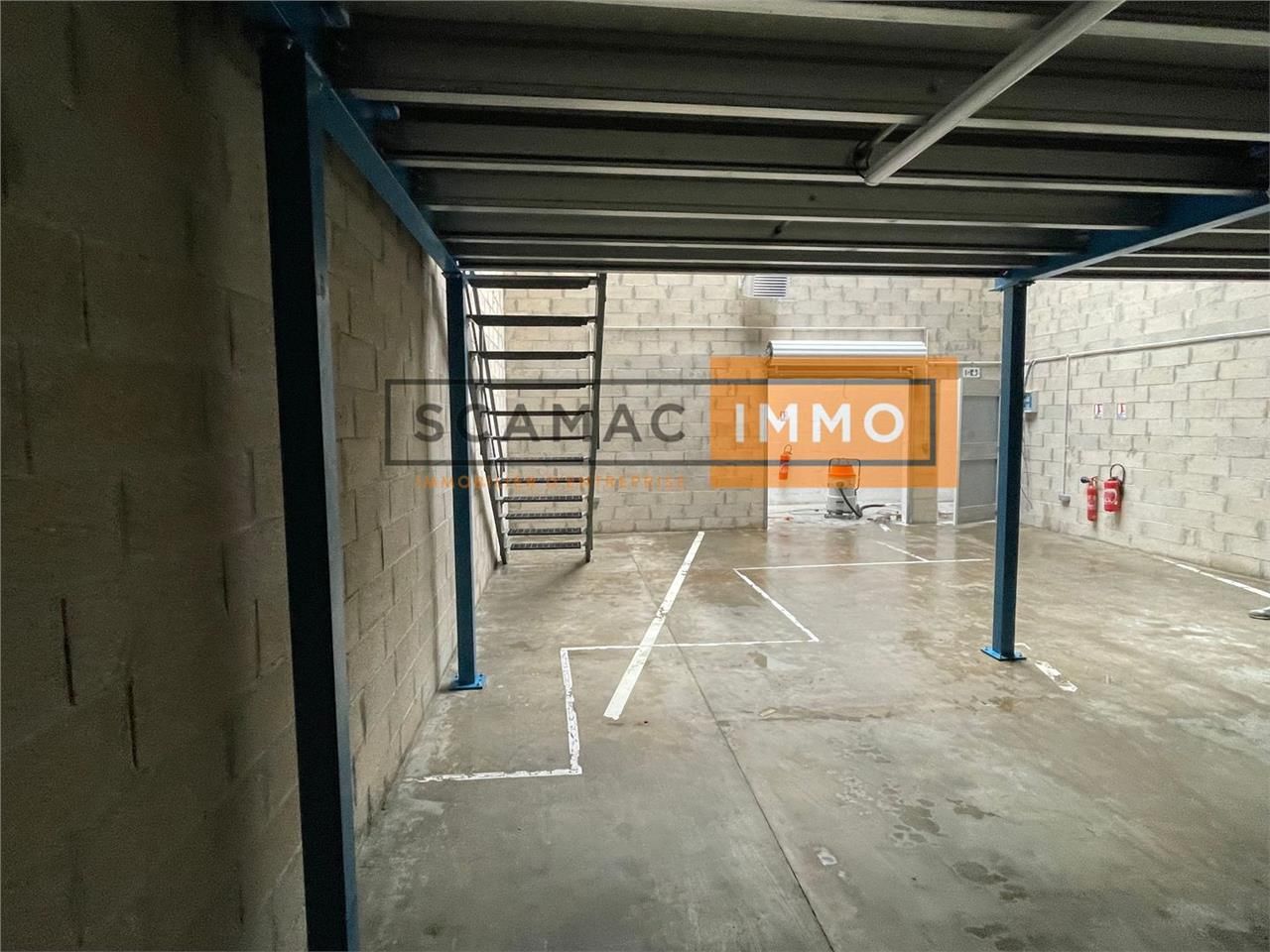 Local d'activités de 179m²