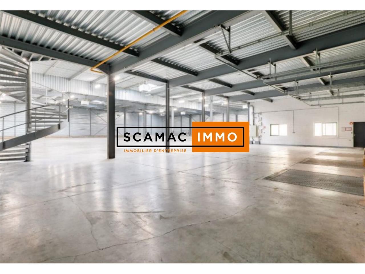 Entrepôt de 3669m²