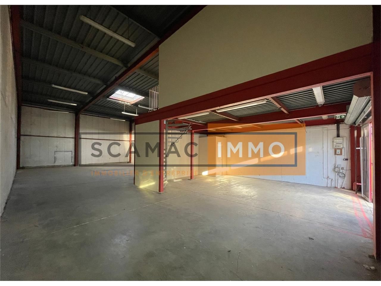Location Local d'activités 245 m² non divisibles