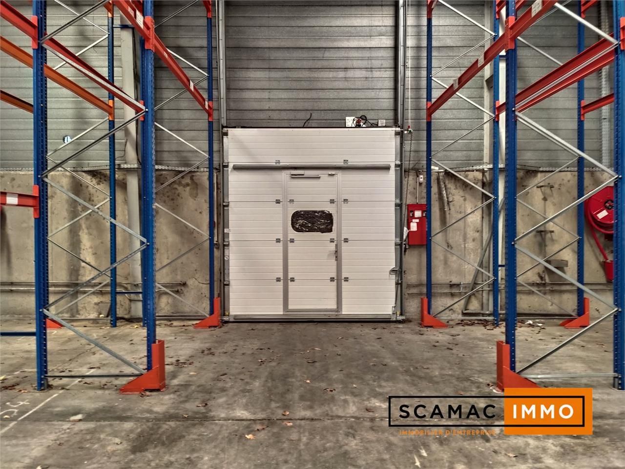 Locaux mixtes de 2514m²