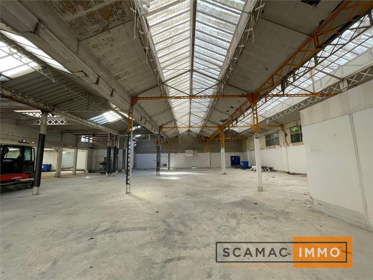 Location Entrepôt 2974 m² non divisibles