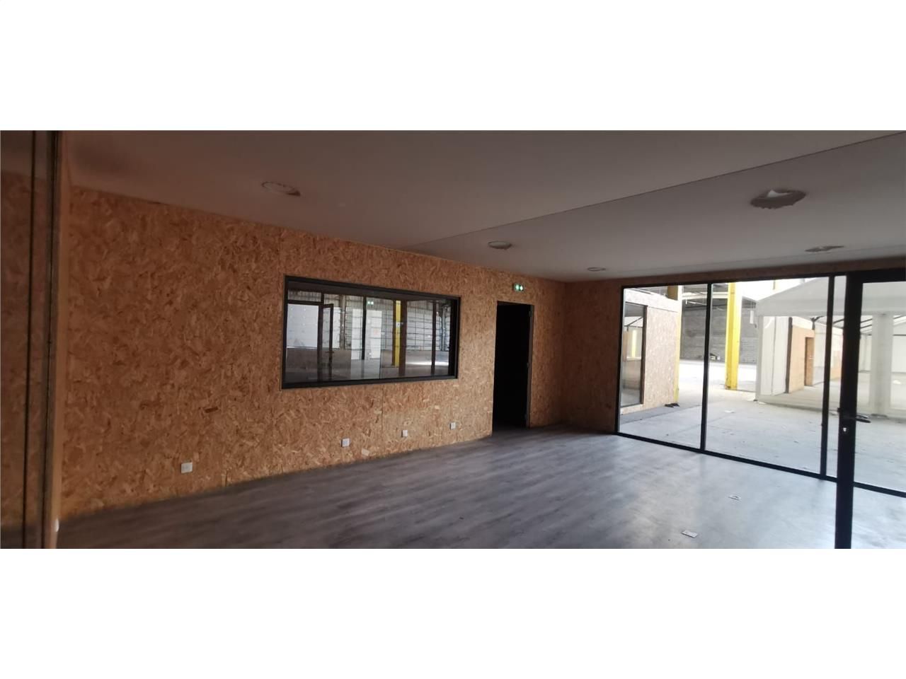 Entrepôt de 2513m²