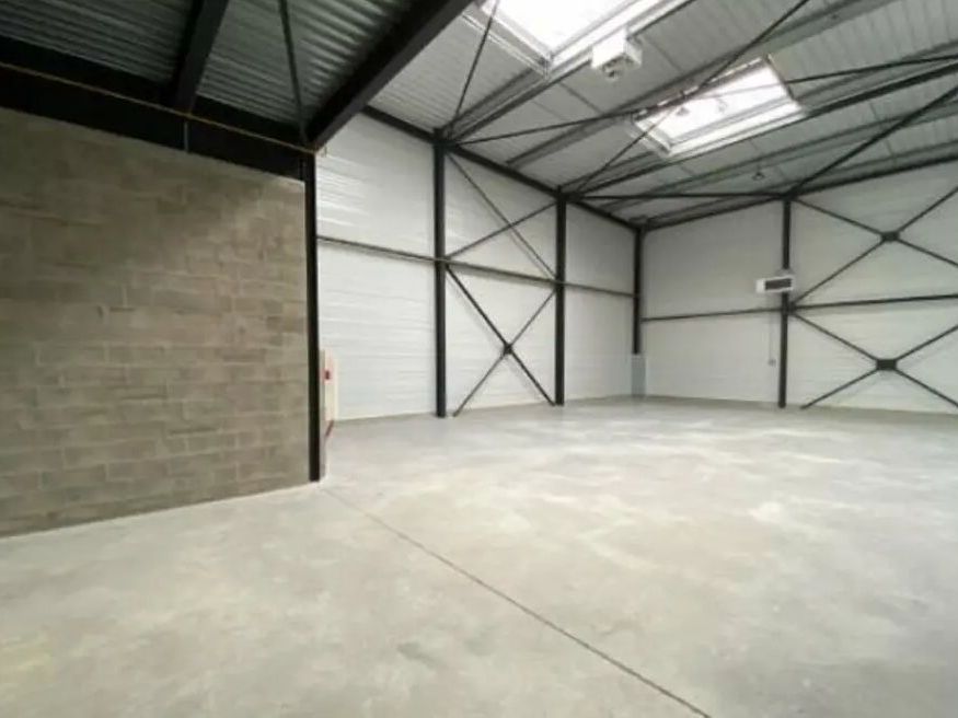 Vente Local d'activités 1056 m² non divisibles