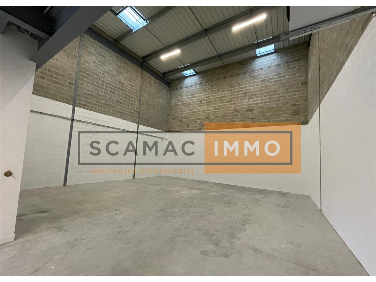 Local d'activités de 235m²