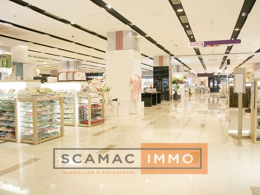 Location Local Commercial 550 m² non divisibles
