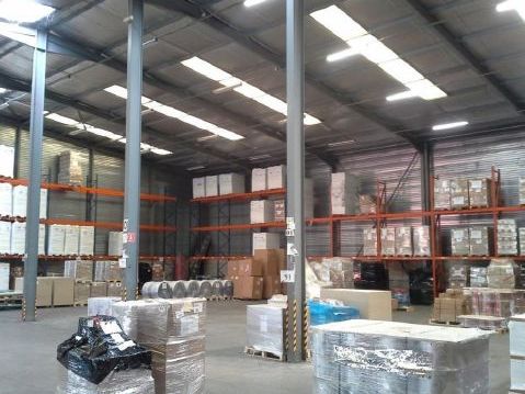 Location Entrepôt 3200 m² non divisibles
