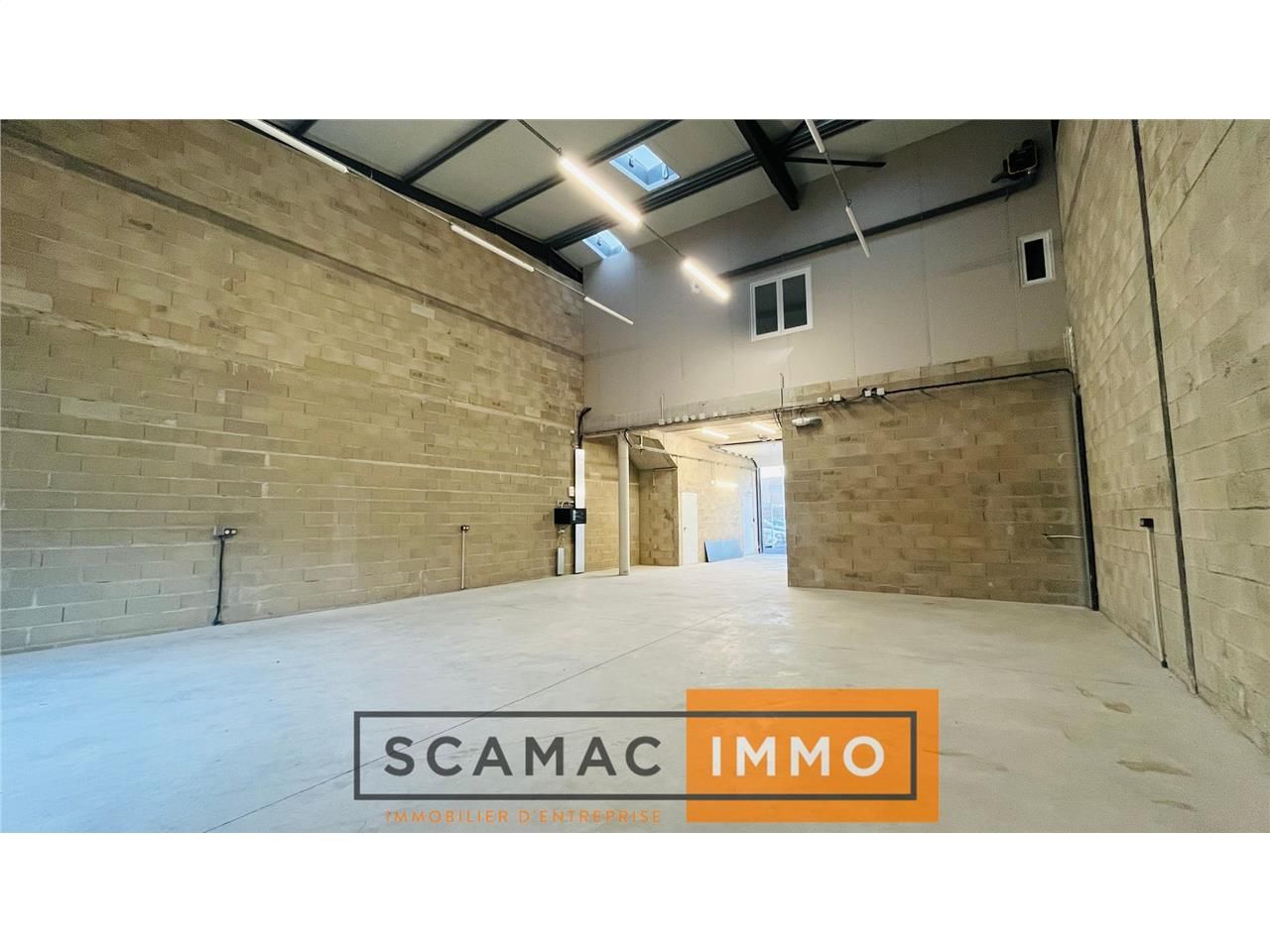 Local d'activités de 250m²
