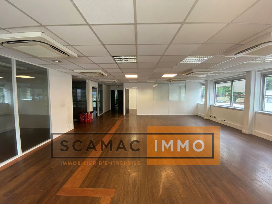 Location Bureaux 233 m² non divisibles