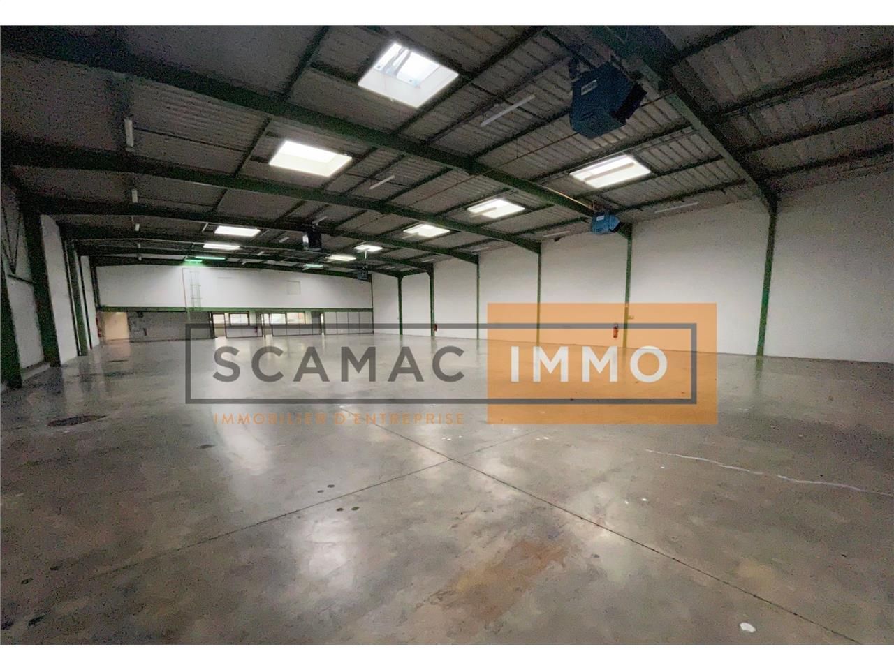 Location Local d'activités 1046 m² non divisibles