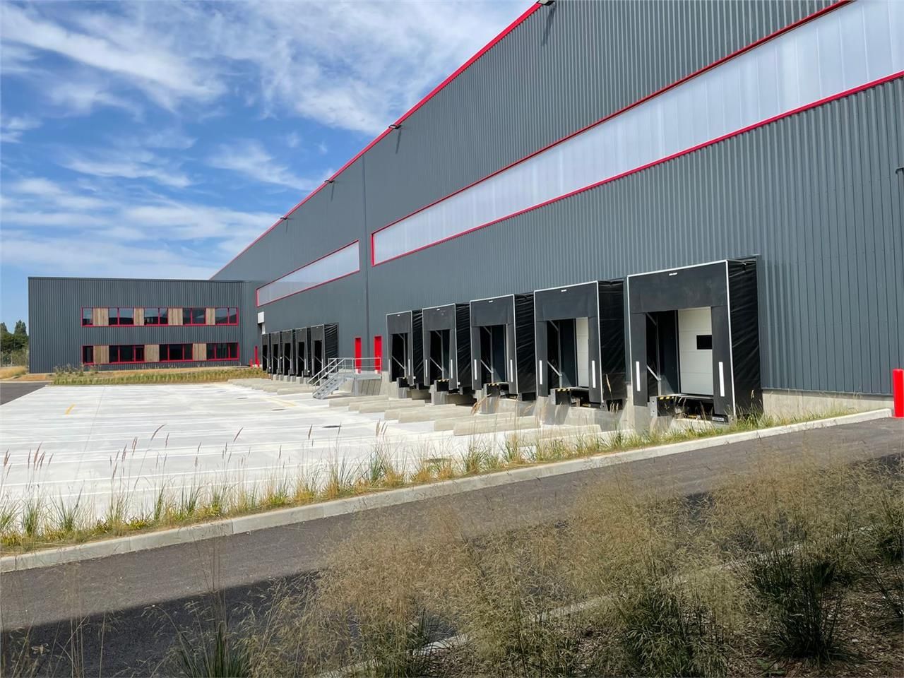 Location Local d'activités 12533 m² non divisibles