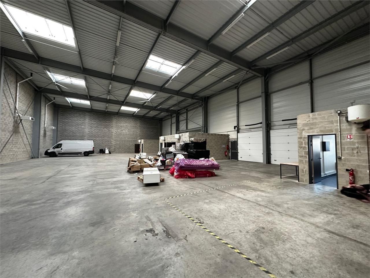 Entrepôt de 5193m²