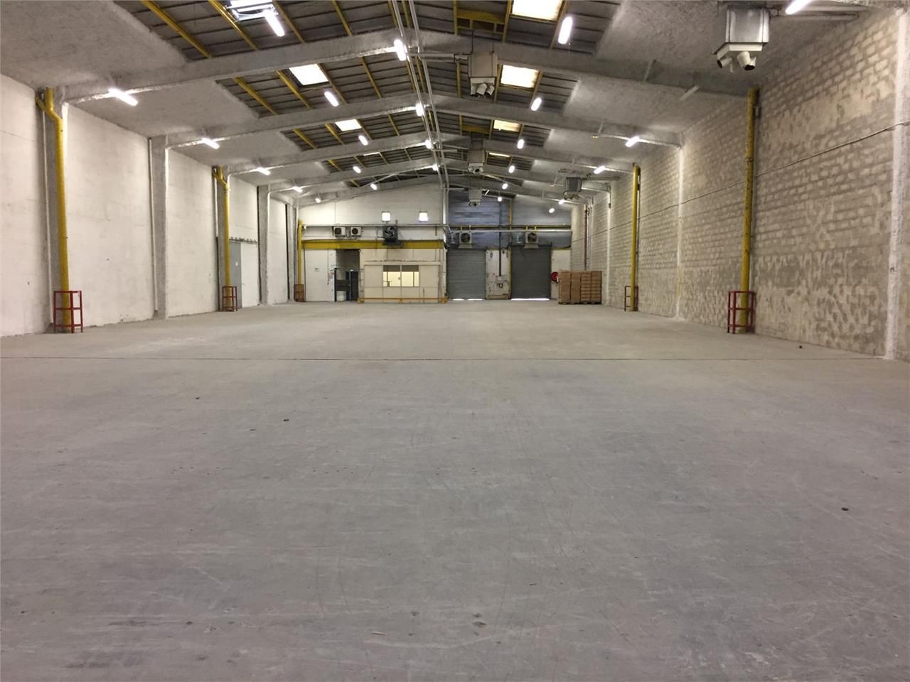 Location Local d'activités 750 m² non divisibles