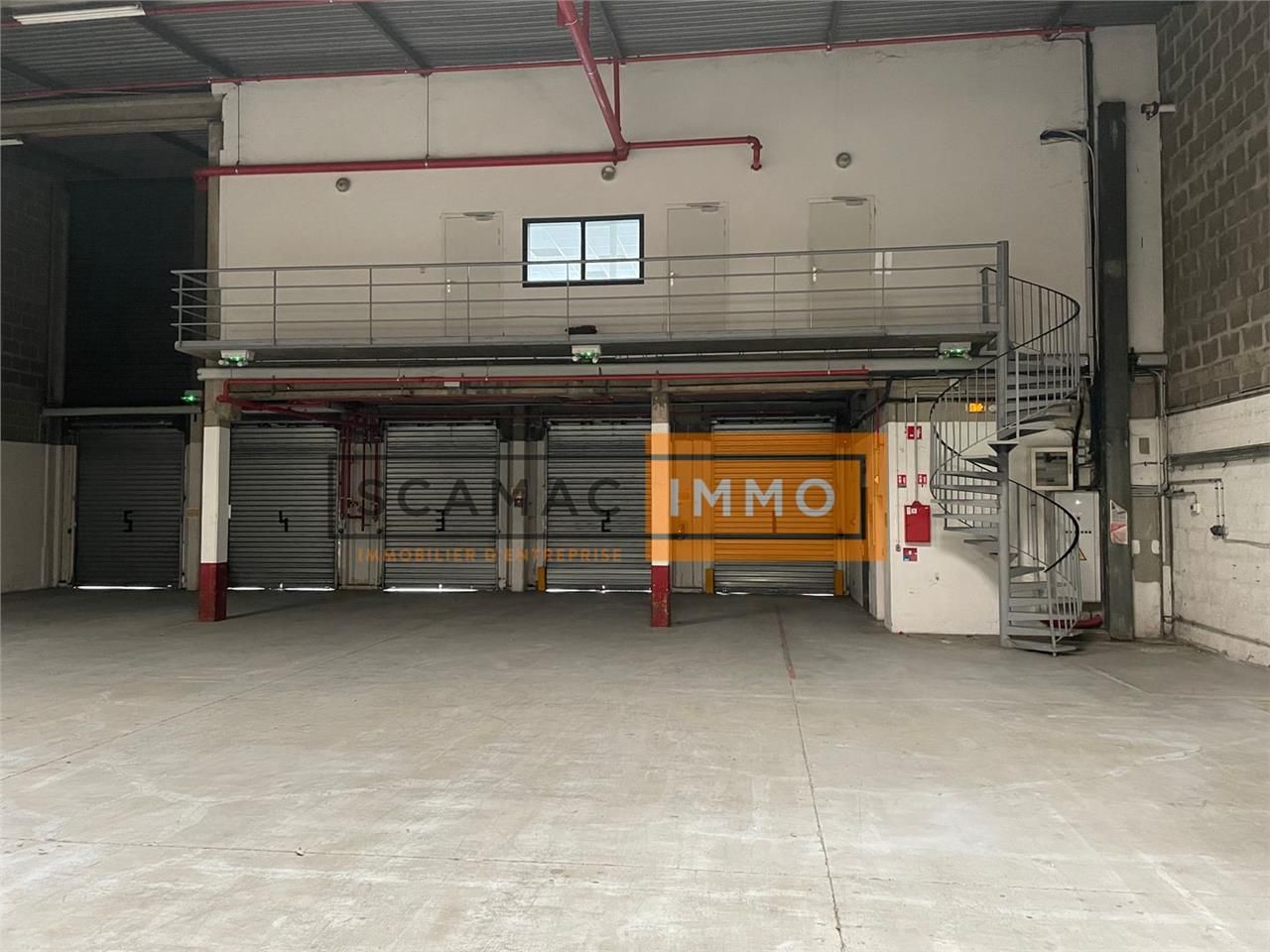 Local d'activités de 6795m²