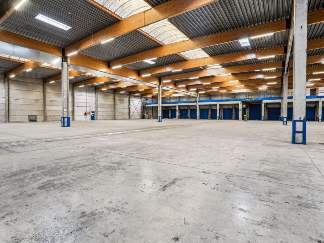 Entrepôt de 3250m²