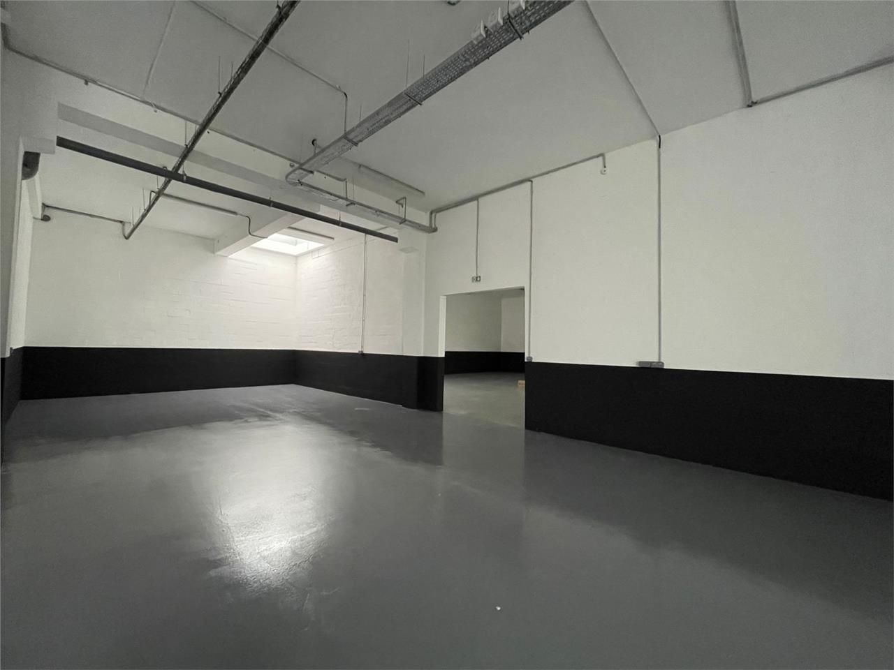 Local d'activités de 390m²