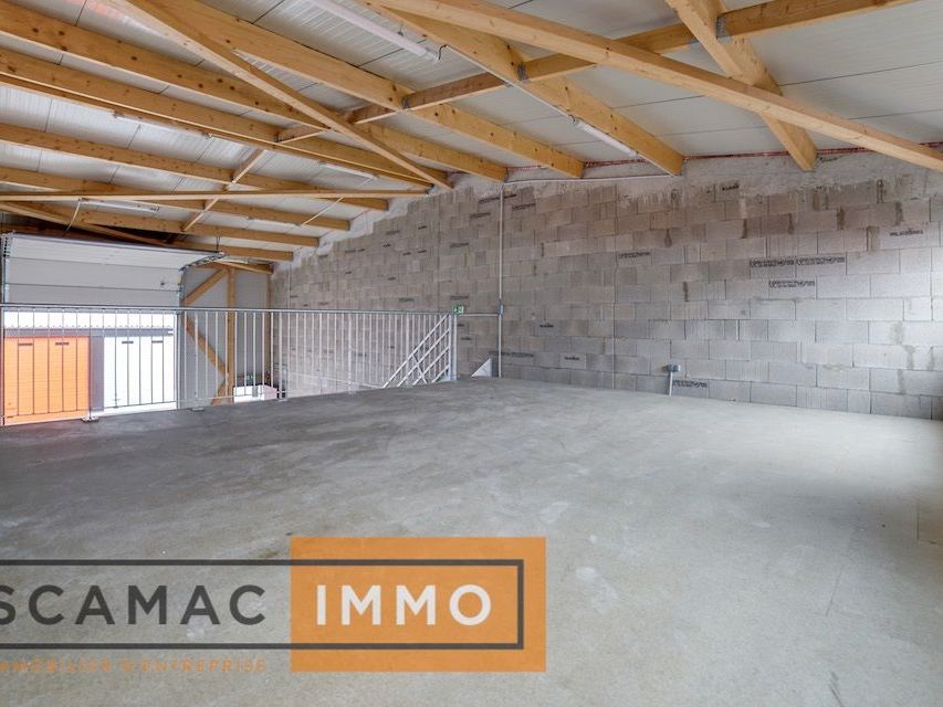 Location Local d'activités 142 m² non divisibles