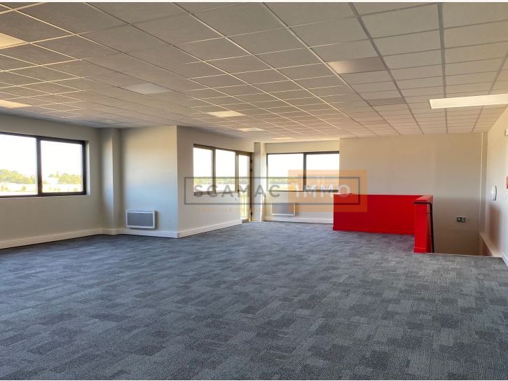 1797900 € pour ce loc en vente à Montmagny