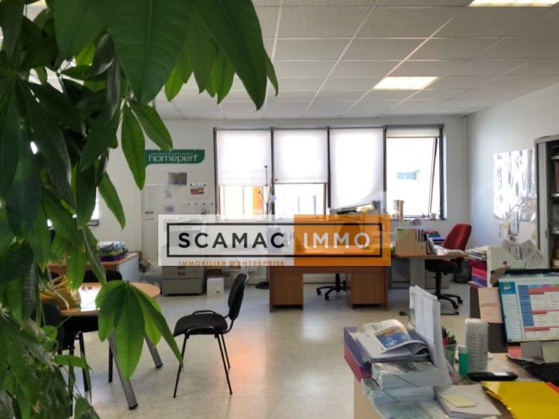 Local d'activités de 396m²