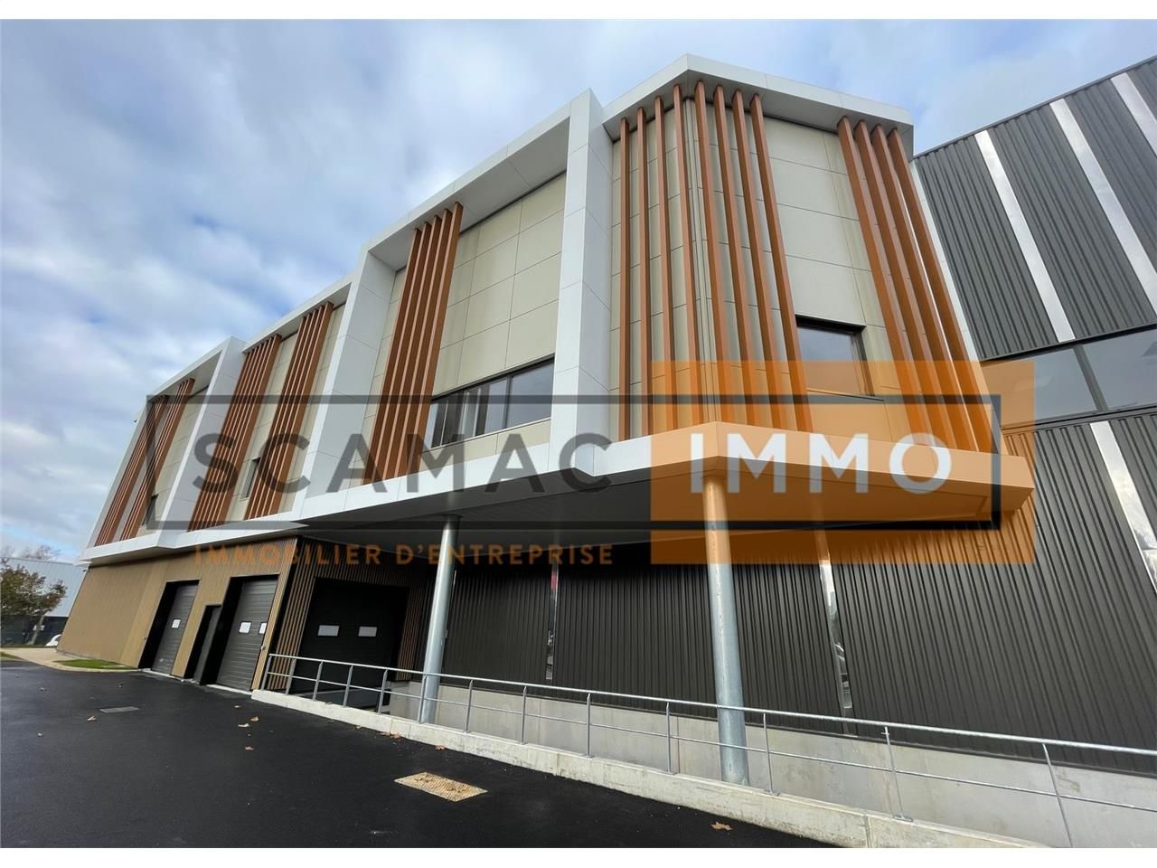 Location Local d'activités 1104 m² non divisibles