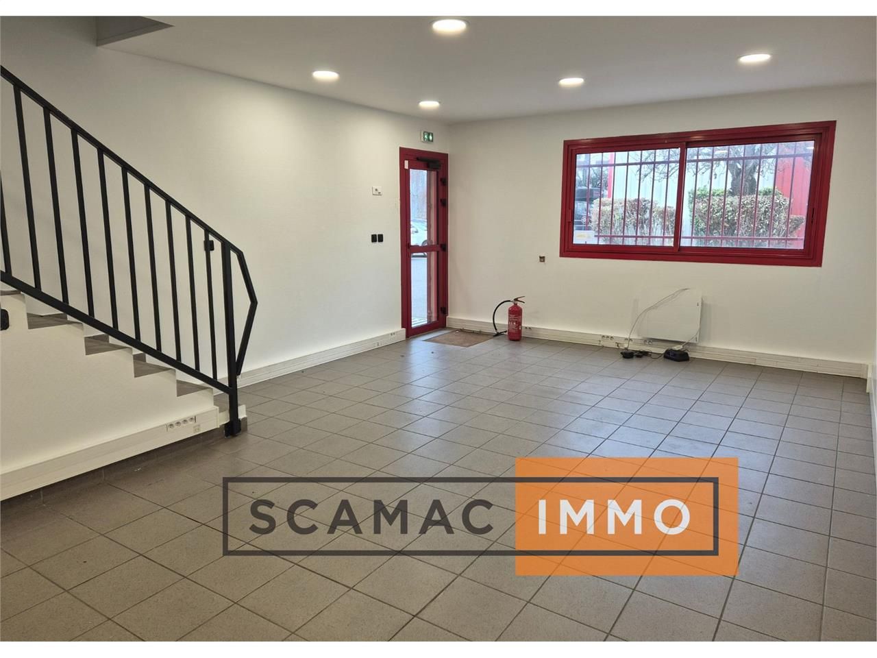 Location Local d'activités 448 m² non divisibles