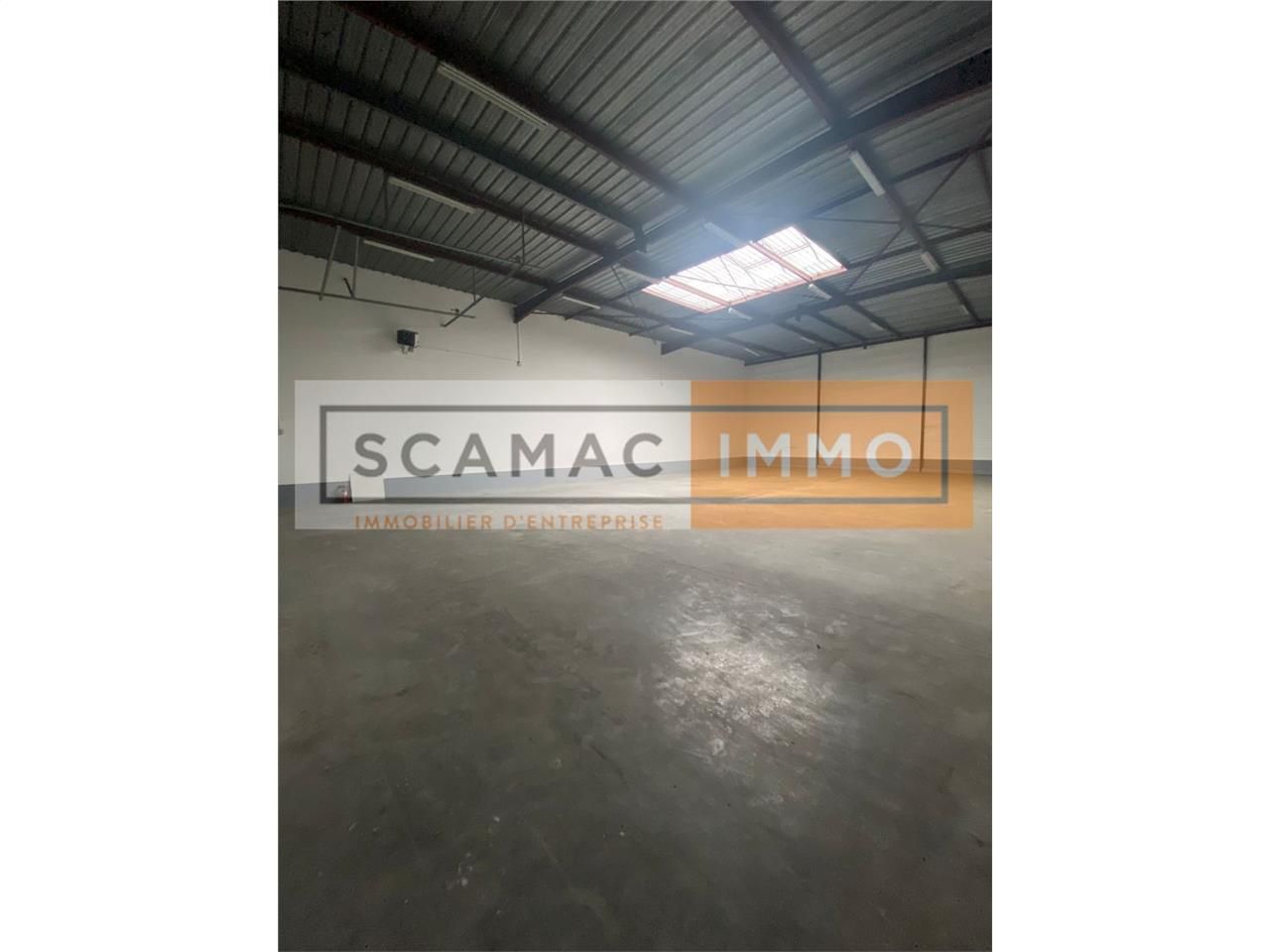 Local d'activités de 379m²