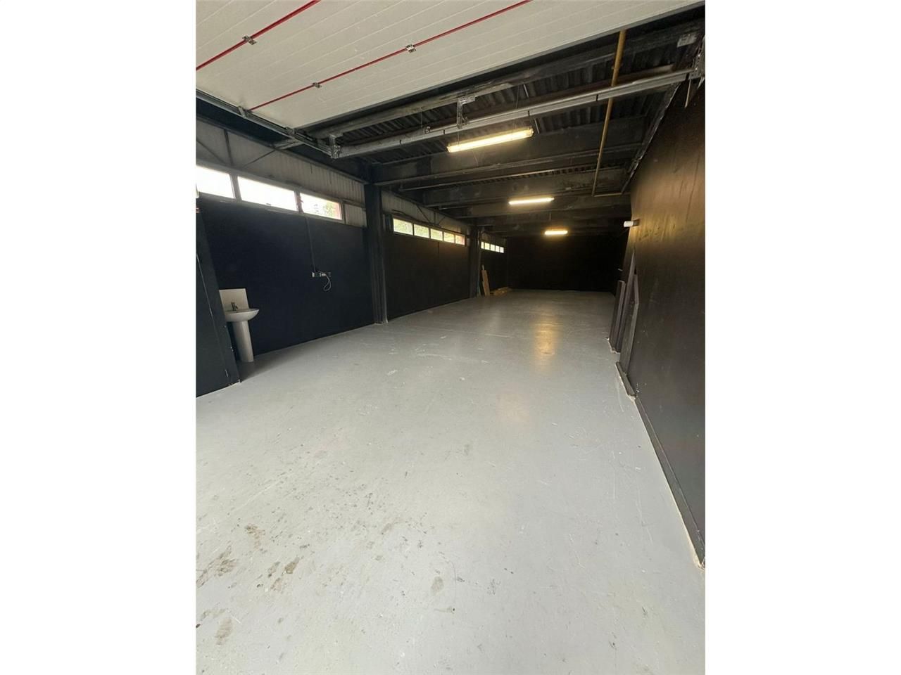 Location Local d'activités 270 m² non divisibles