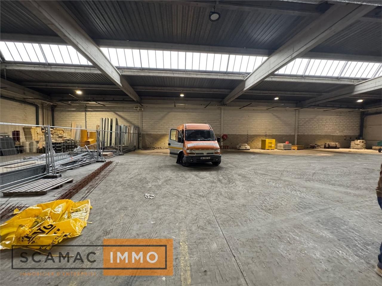 Local d'activités de 3668m²