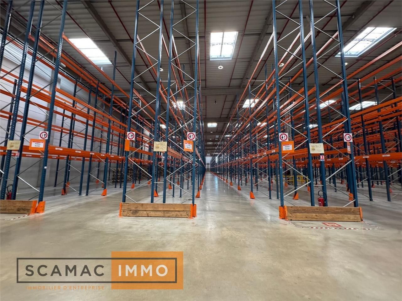 Entrepôt de 25985m²
