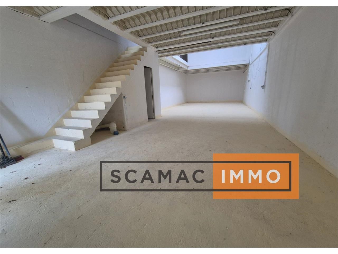 Location Local d'activités 140 m² non divisibles