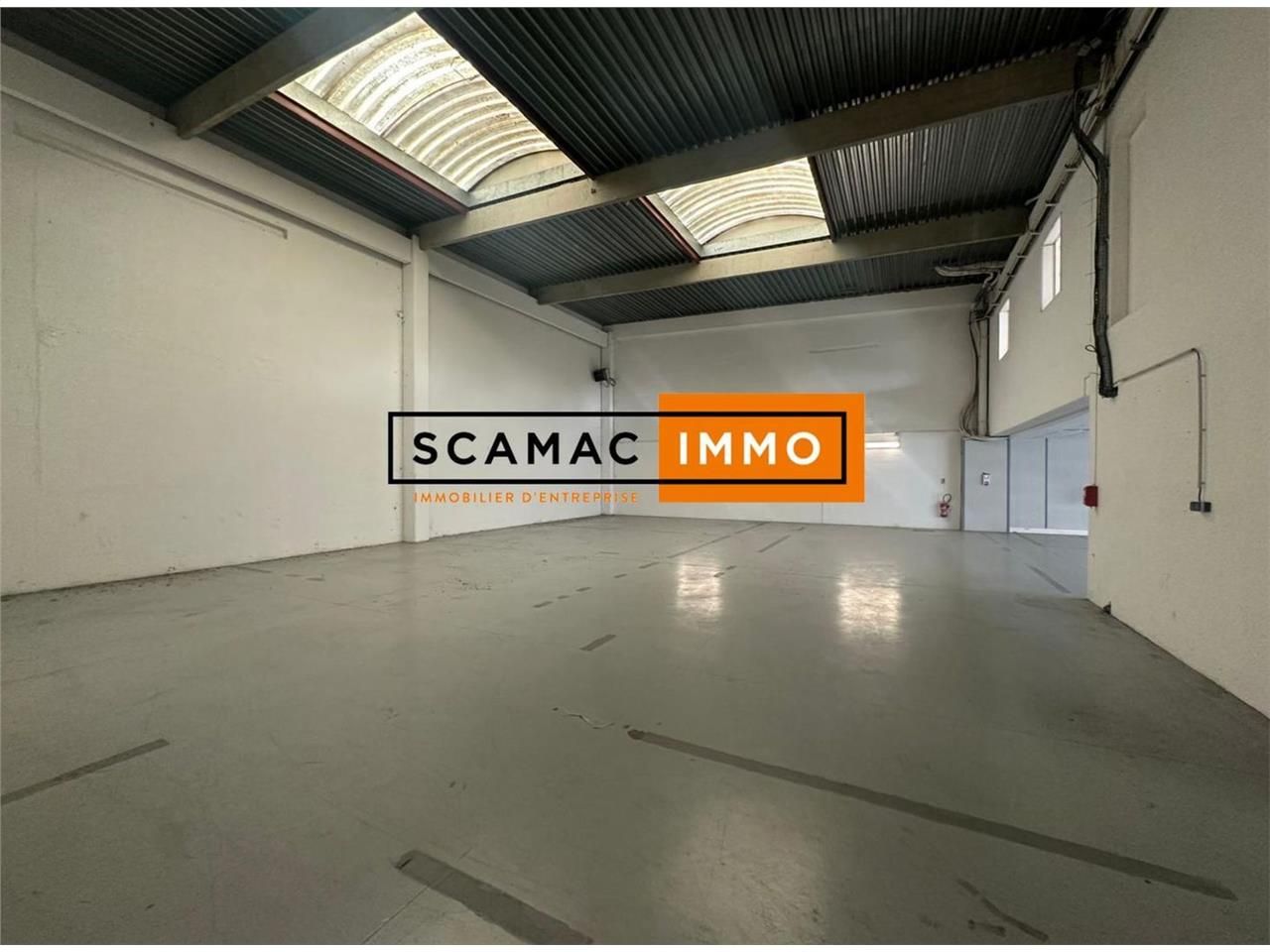 Location Local d'activités 295 m² non divisibles