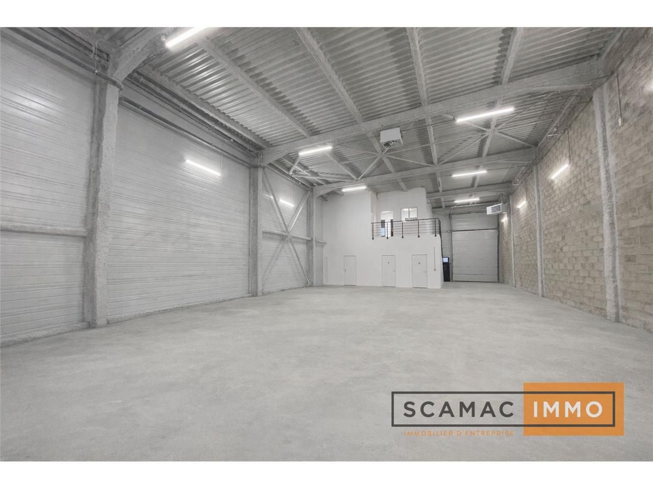 Location Entrepôt 407 m² non divisibles