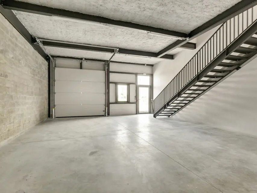 Location Local d'activités 140 m² non divisibles