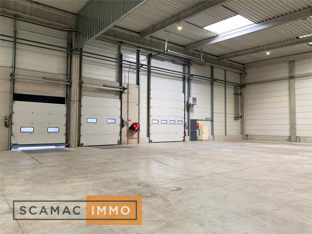 Entrepôt de 1418m²