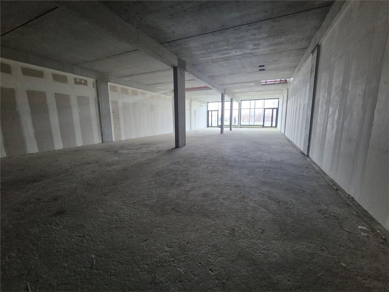 Local commercial de 568m²